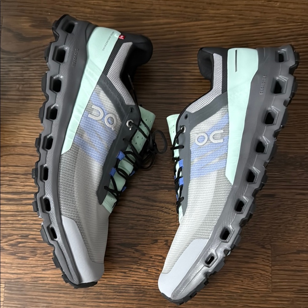 On Running Cloudvista Sneakers - Gray and Blue